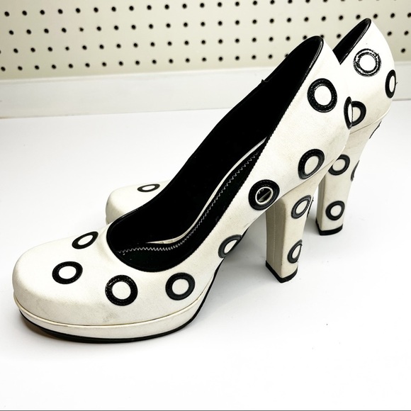 Louis Vuitton | Linen Chunky Heels - Picture 1 of 8